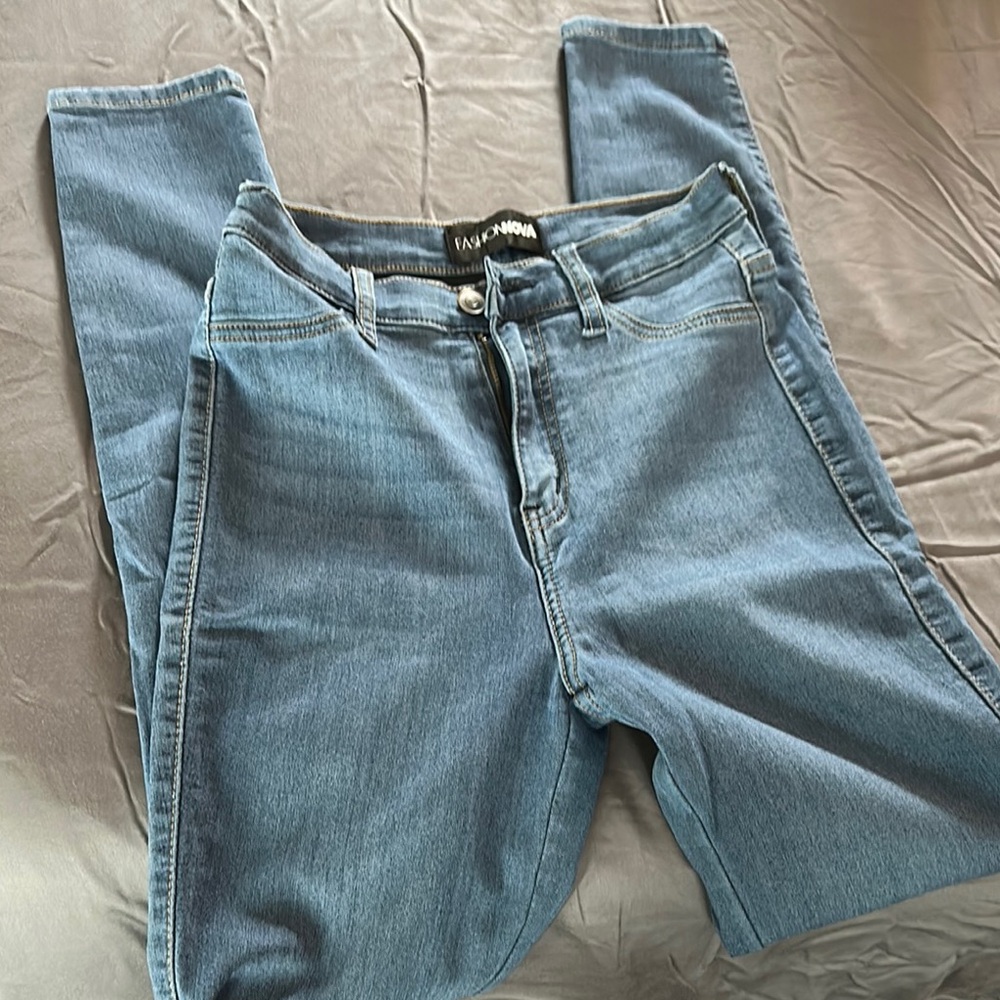 Fashion Nova Women's Emma jagging’s size 3 long